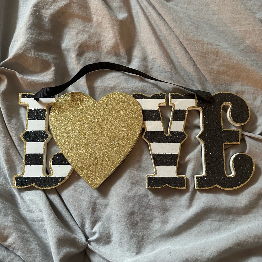 “LOVE” WALL DECAL